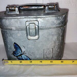 Vintage metal Caboodles